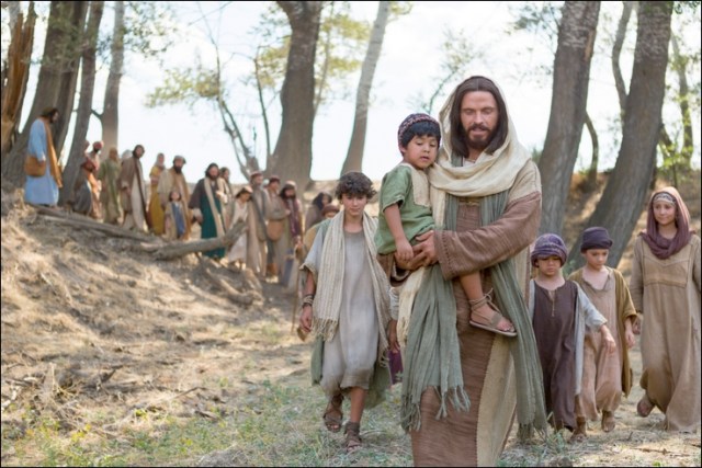 jESUS lEADING THE cHILDREN